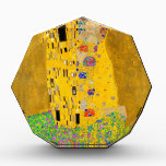 Trofeo Gustav Klimt El Beso<br><div class="desc">El beso pintado por Gustav Klimt.</div>