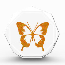 Mariposa en el oro metálico