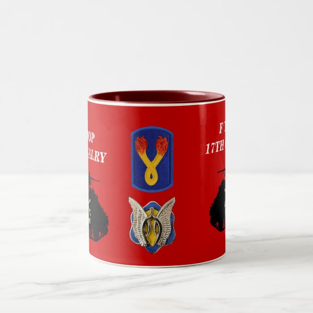Tropa de F, 17ma taza de la pista de la caballería (Centro)