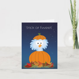 Truco o "Tweet" tarjeta de ave de Halloween
