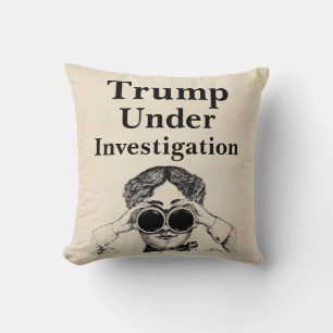 Trump bajo Cojín decorativo de investigación