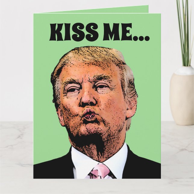 TRUMP ST. EL DÍA DE PATRICK BESÓ UNA GRAN TARJETA  (Anverso)