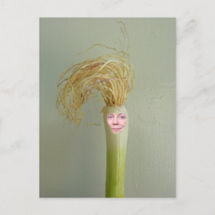 Tu cara en la postal de la cebolla de primavera