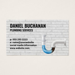 Tuberías obstruidas   Pared de ladrillo pintado