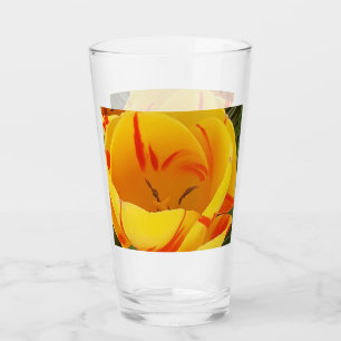 Tulipanes amarillos de primavera