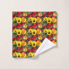 Tulipanes amarillos y rojos