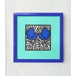 Tulipanes de arte pop azul eléctrico<br><div class="desc">Esta vibrante huella de arte pop presenta tulipanes azules y audaces contra un fondo opuesto. El diseño gráfico y los colores llamativos lo convierten en una adición perfecta a cualquier decoración moderna de la casa. El diseño minimalista y los colores llamativos lo convierten en una adición perfecta a cualquier decoración...</div>