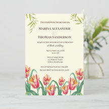 Tulipanes de loro amarillo con la invitación a la