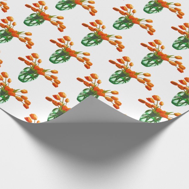 Tulipanes naranjas en grano sobre papel de envolvi (Esquina)