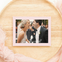 Tulipanes rosa suave recién casados