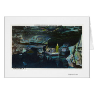 Turistas cerca del Pilar Natural