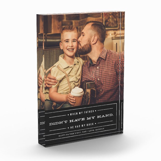 Tuvo el bloqueo de fotos del Día de mi padre (Izquierda)