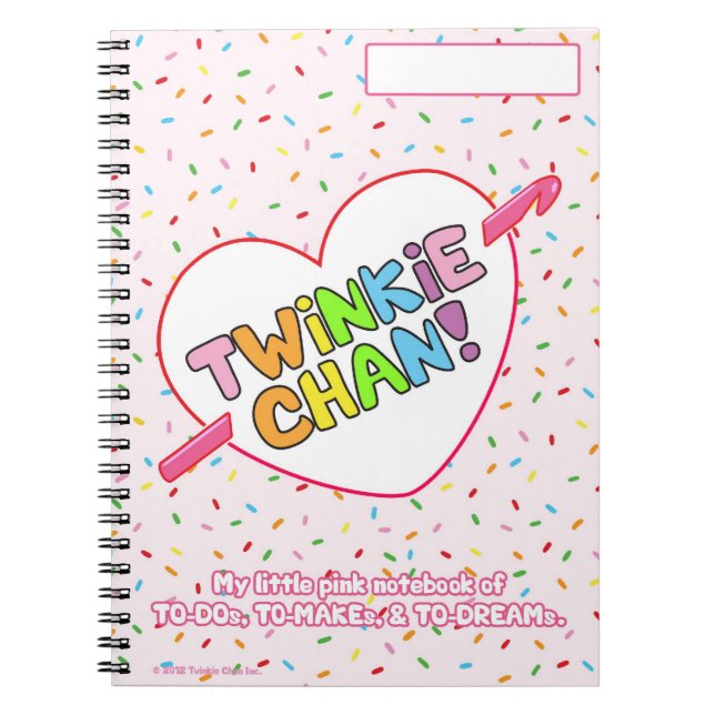 Twinkie Chan poco cuaderno rosado (Frente)