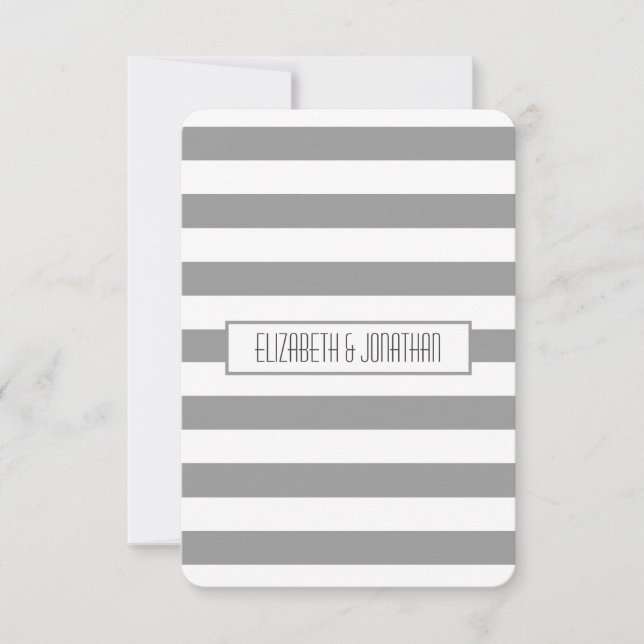 Ultra moderno RSVP de boda gris a rayas (Anverso)