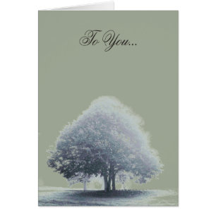 Un árbol en la niebla