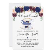 Un bebé está preparando una invitación de la marin