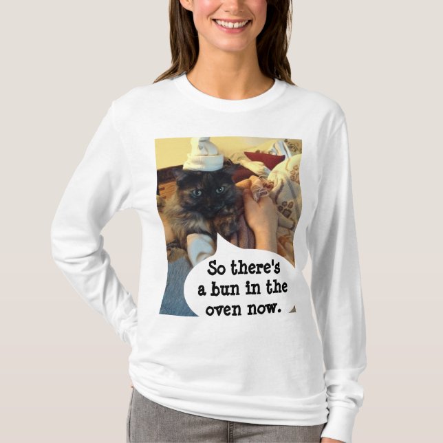 Un bollo en la camiseta de maternidad del horno de (Anverso)