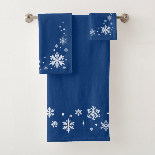 Un bonito y elegante conjunto de toallas azules, c (In situ)