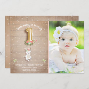Un conejito Chica de la invitación al cumpleaños e