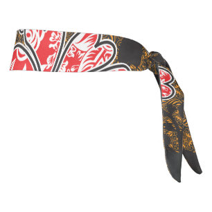 un diseño de una pared colgada en rojo y negro