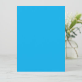 Un fondo azul brillante sólido sin ningún patrón