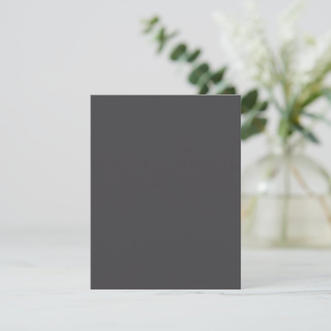 Un fondo azul oscuro sólido sin elementos adiciona (Anverso de pie)