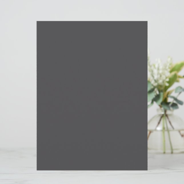 Un fondo azul oscuro sólido sin elementos adiciona (Anverso de pie)