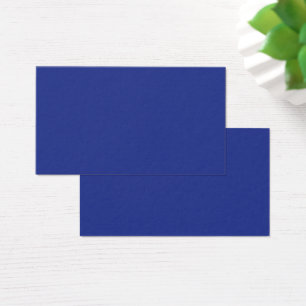 Un fondo azul sólido sin otro elemento visible