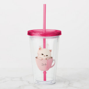 Un gatito lindo en una taza de té