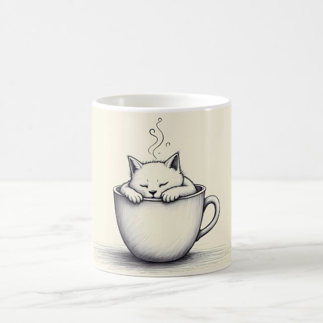 Un gato acogedor en una taza (Centro)