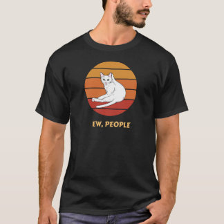 Un gato gracioso de la camiseta de la gente introd