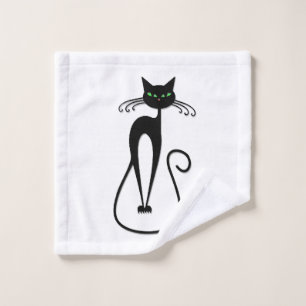 Un gato negro sensacional que pierde los ojos verd