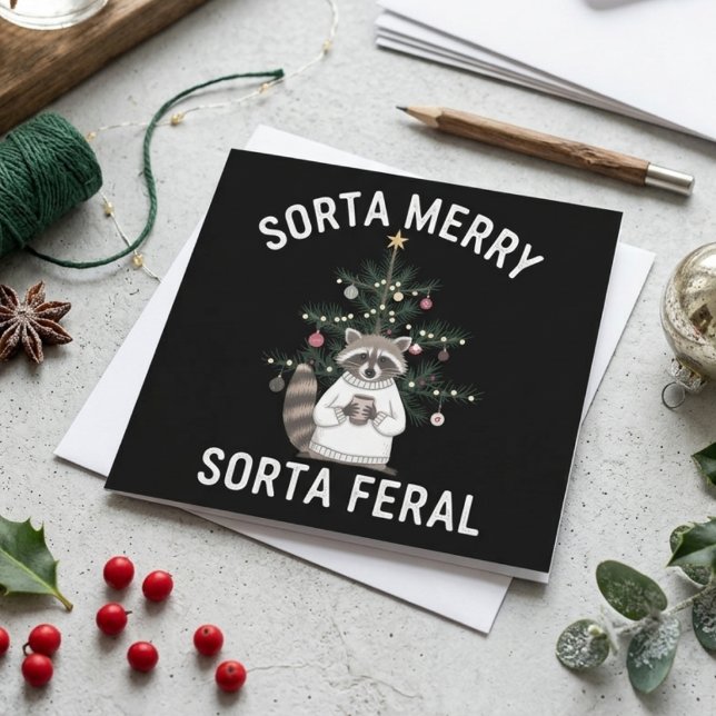 Un mapache de Navidad medio alegre medio salvaje y (Subido por el creador)