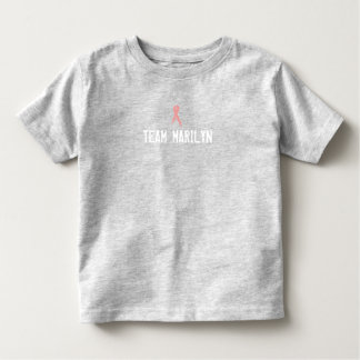Un niño pequeño gris lateral sólo camiseta