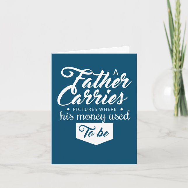 Un padre carga fotos de la tarjeta del día del pad (Anverso)