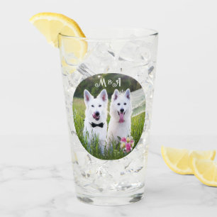 Un par romántico de perros casados