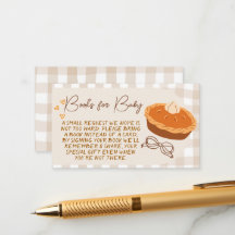 Un pequeño juego de piezas para bebé con tarjeta d