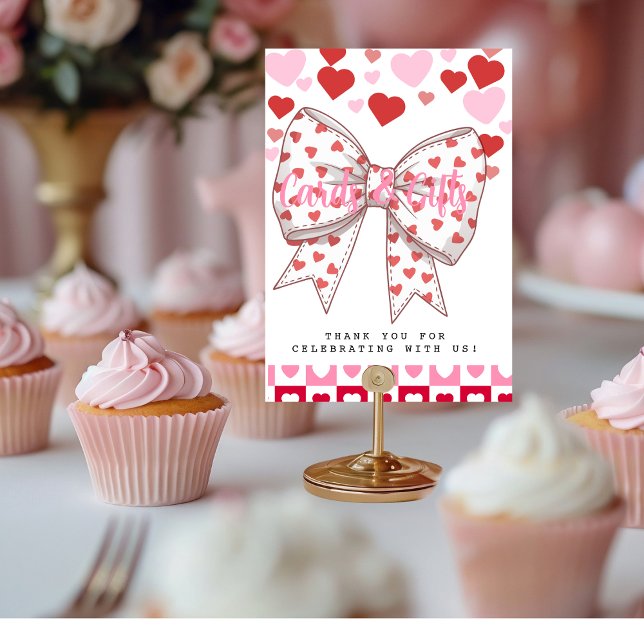 Un poco de tarjetas y regalos para enamorados (A Little Sweetheart Cards and Gifts)
