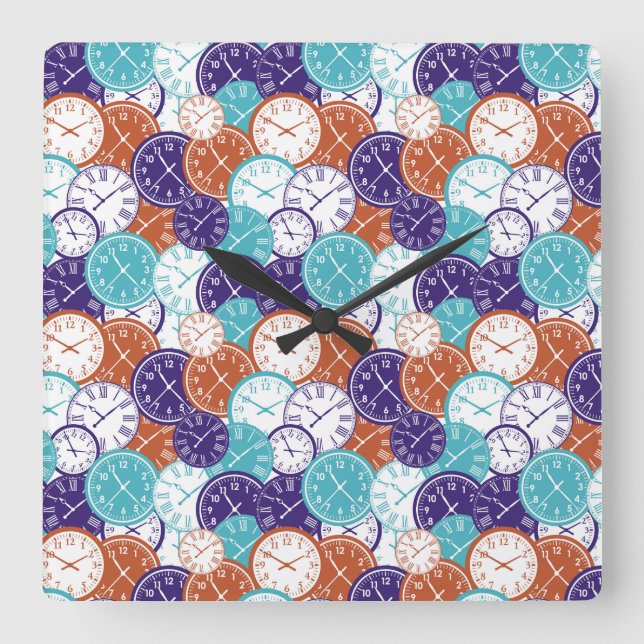 Un reloj de pared cuadrado con caras de reloj supe (Anverso)