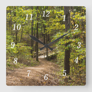 Un reloj de pared de la pista de aterrizaje