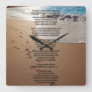 Un sistema del reloj de pared cuadrado de las