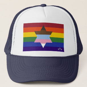 Un sombrero de béisbol con bandera de puente más a