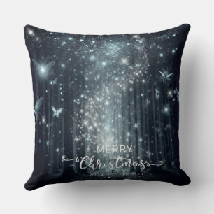 Una almohada brillante en un bosque que brilla com