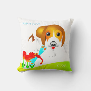 Una almohada de manzana "Amor Cachorro" con nombre