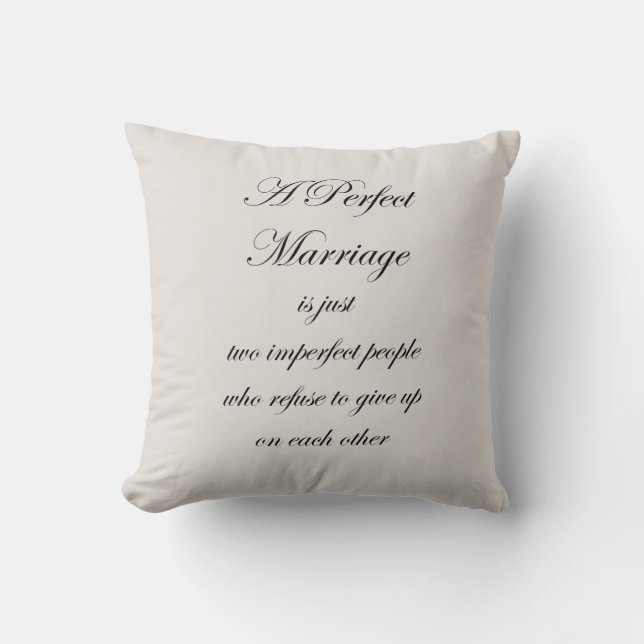 Una almohada matrimonial perfecta (Anverso)