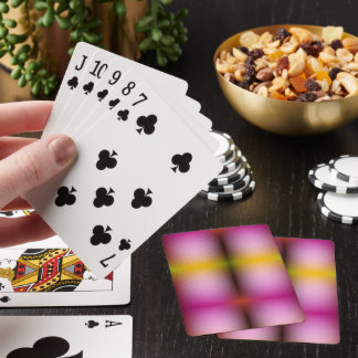 Una baraja de cartas está desplegada