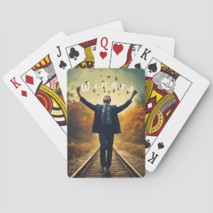 Una baraja estándar de cartas de juego contiene un