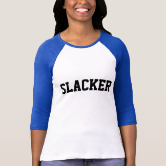 una camisa más floja