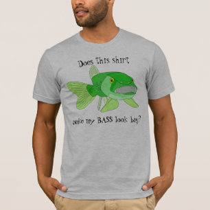 Una camiseta baja grande