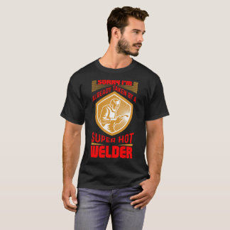 Una camiseta caliente estupenda del soldador me